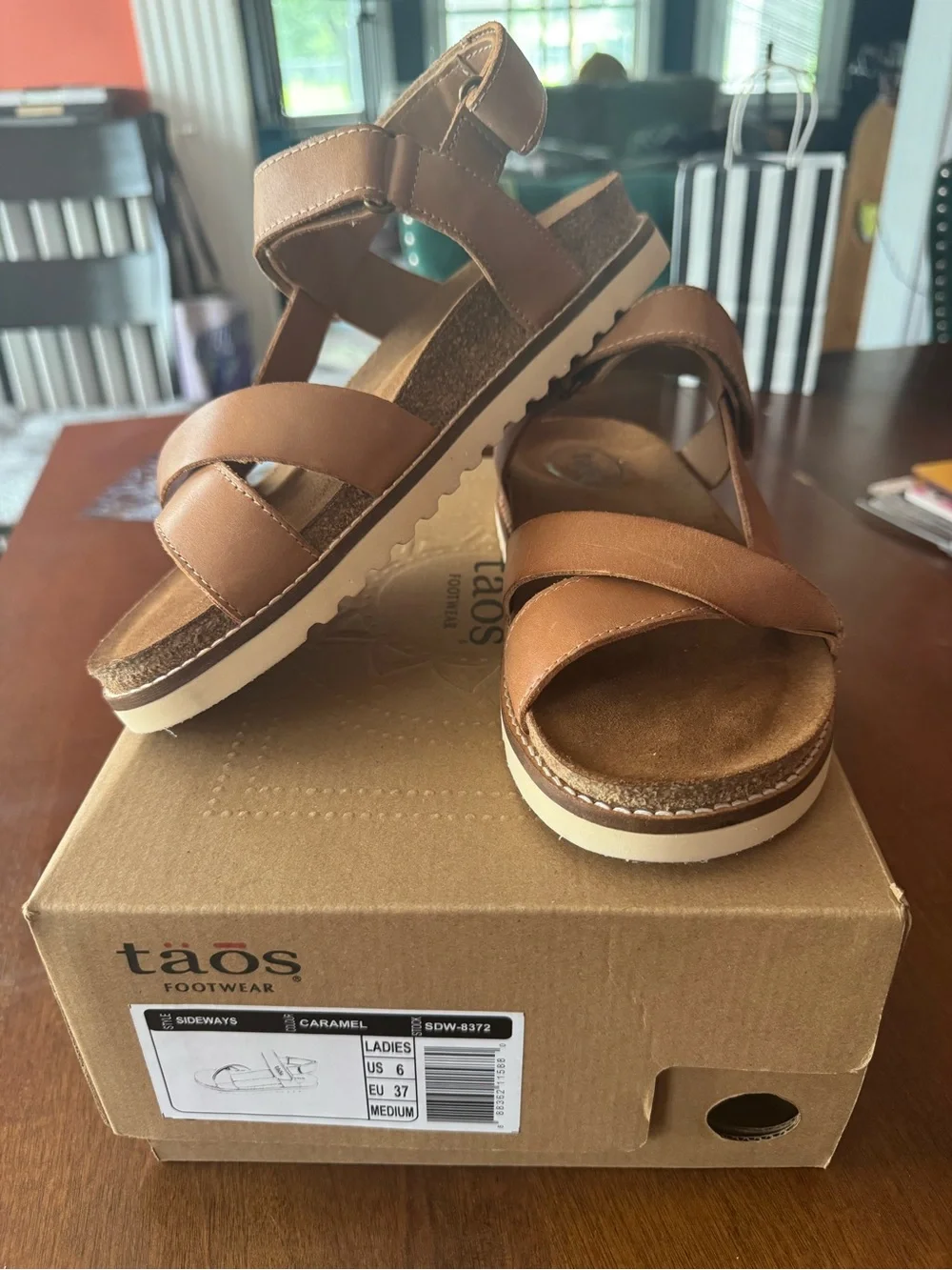 Taos Sideways Caramel/Tan Strappy Platform Sandals - Never Worn - Size 6